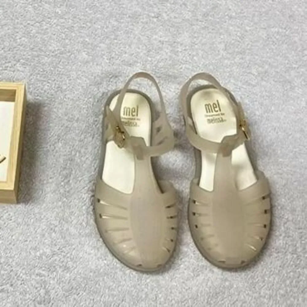 Mel by Melissa size 1